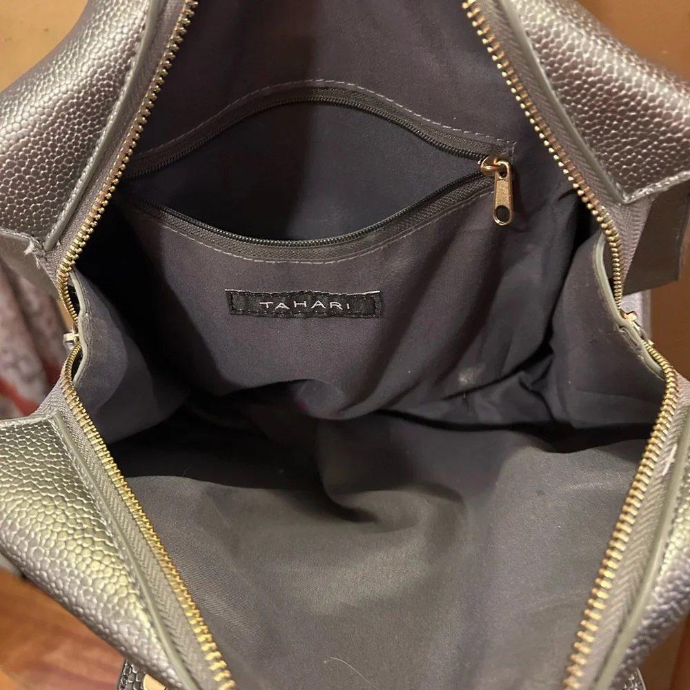 Tahari metallic Peeble textured handbag - Picture 3 of 4